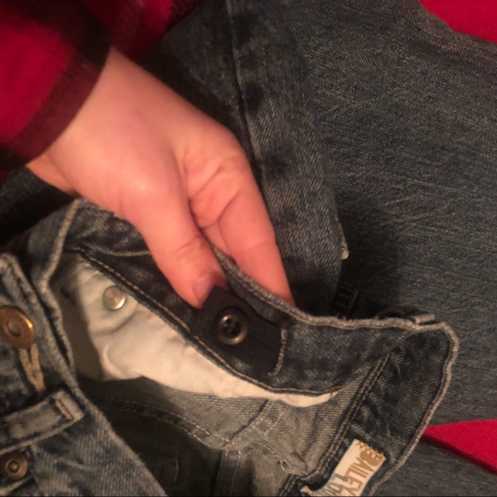 ✨Hand Distressed Jeans ✨ - Picture 4 of 6